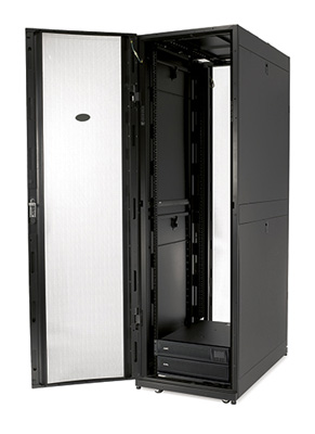 Rack 42U, APC AR3100 19 poleg. (199cm x 60cm x 107cm)