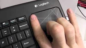 Teclado sem fio Logitech K400r com touchpad, ABNT2, USB
